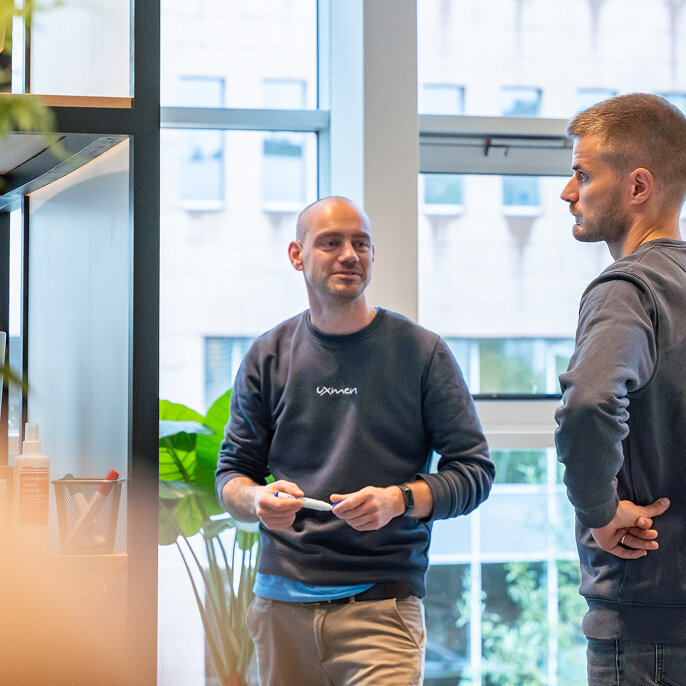 Bram en Bert overleg