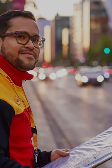 Dhl group 24ggt5joqt 23 10 dhl 22853 city lights 1920x1080px